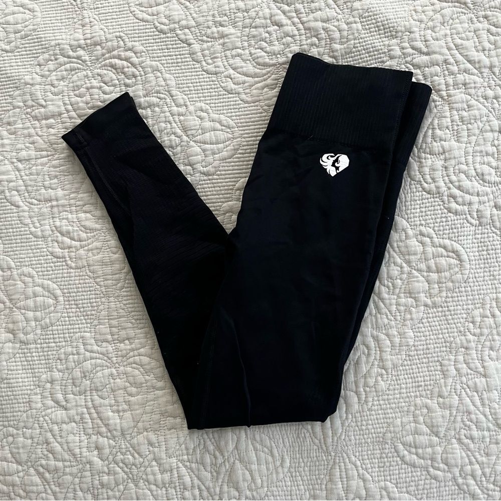 Womens Best athletic black seamless leggings size medium